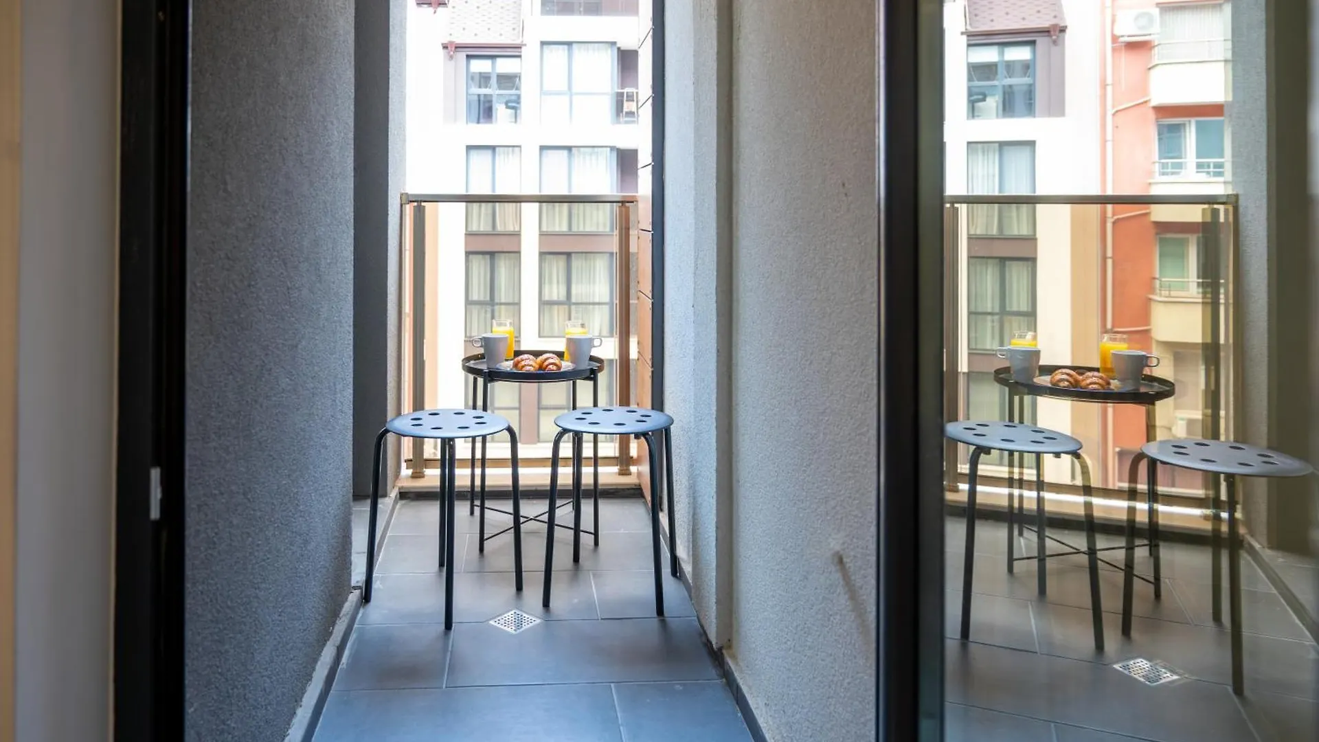 Bright Studio In The City Center ソフィア